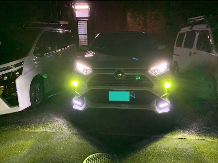 RAV4フォグランプカスタム事例_レモンイエロー