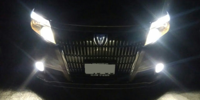 トヨタ ノア ZWR80G