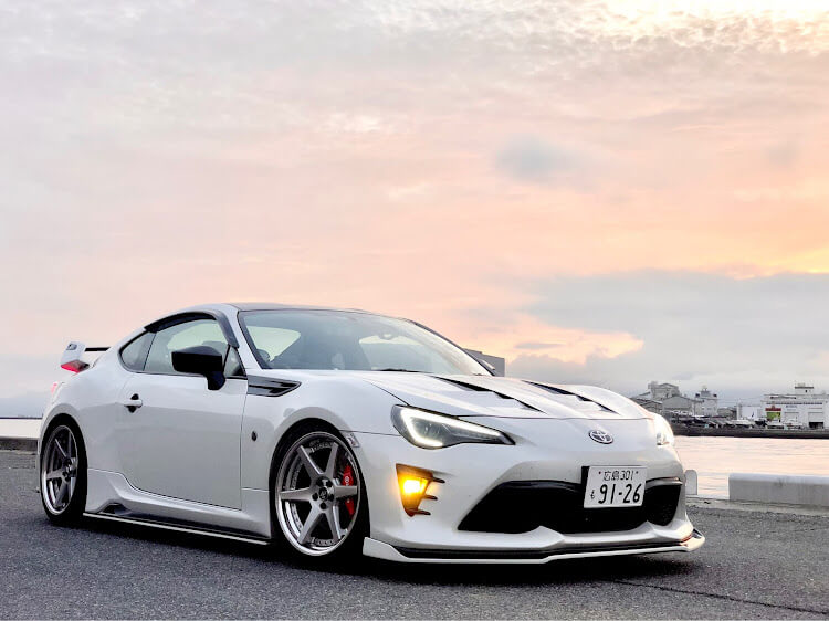 86のフォグランプ】交換方法から現在のトレンドのカスタムを解説 | 日本ライティングBlog