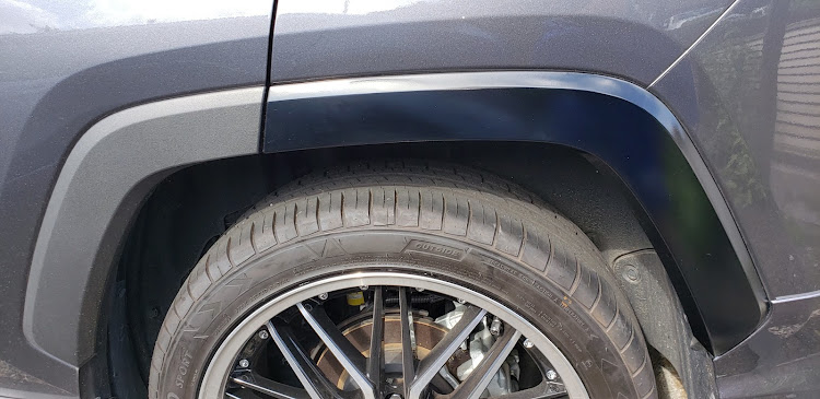 未塗装樹脂_黒くする