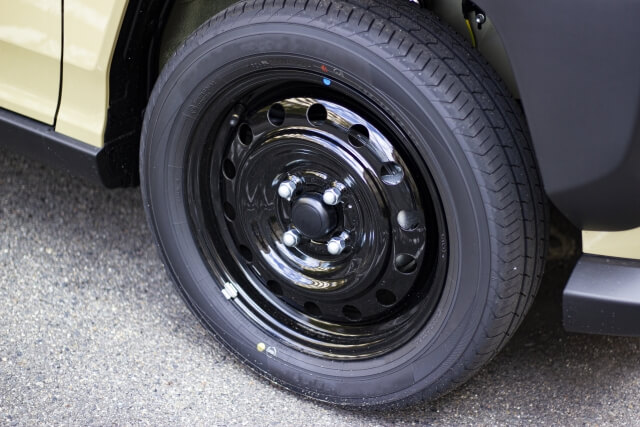 スチールホイール