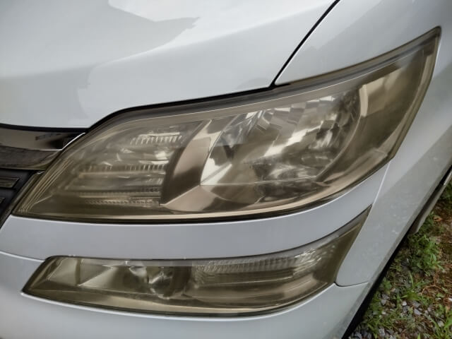 ヘッドライトの黄ばみ